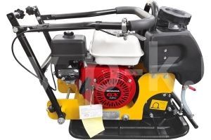 Виброплита  TSS-VP70TH (колесный комплект, бак)